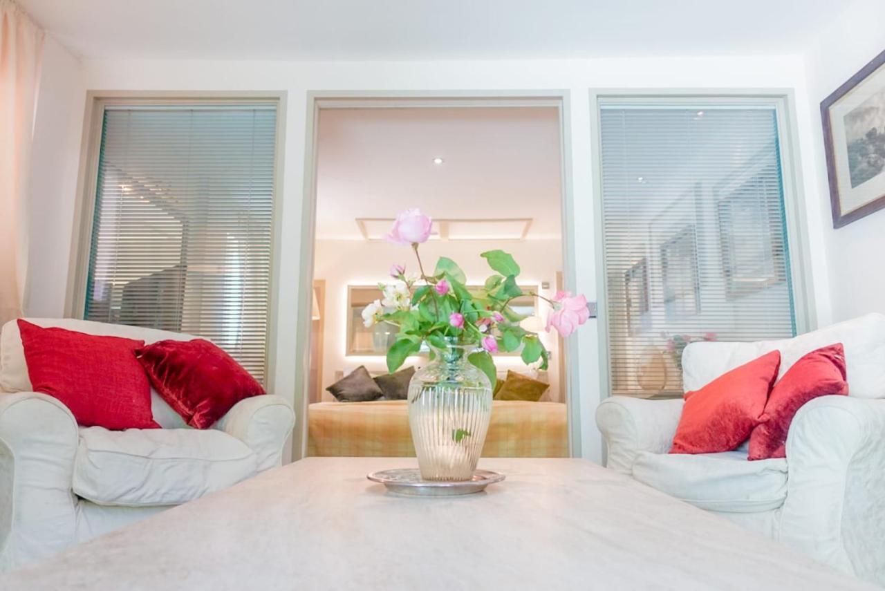 Cedar House Boutique B&B Burton  외부 사진