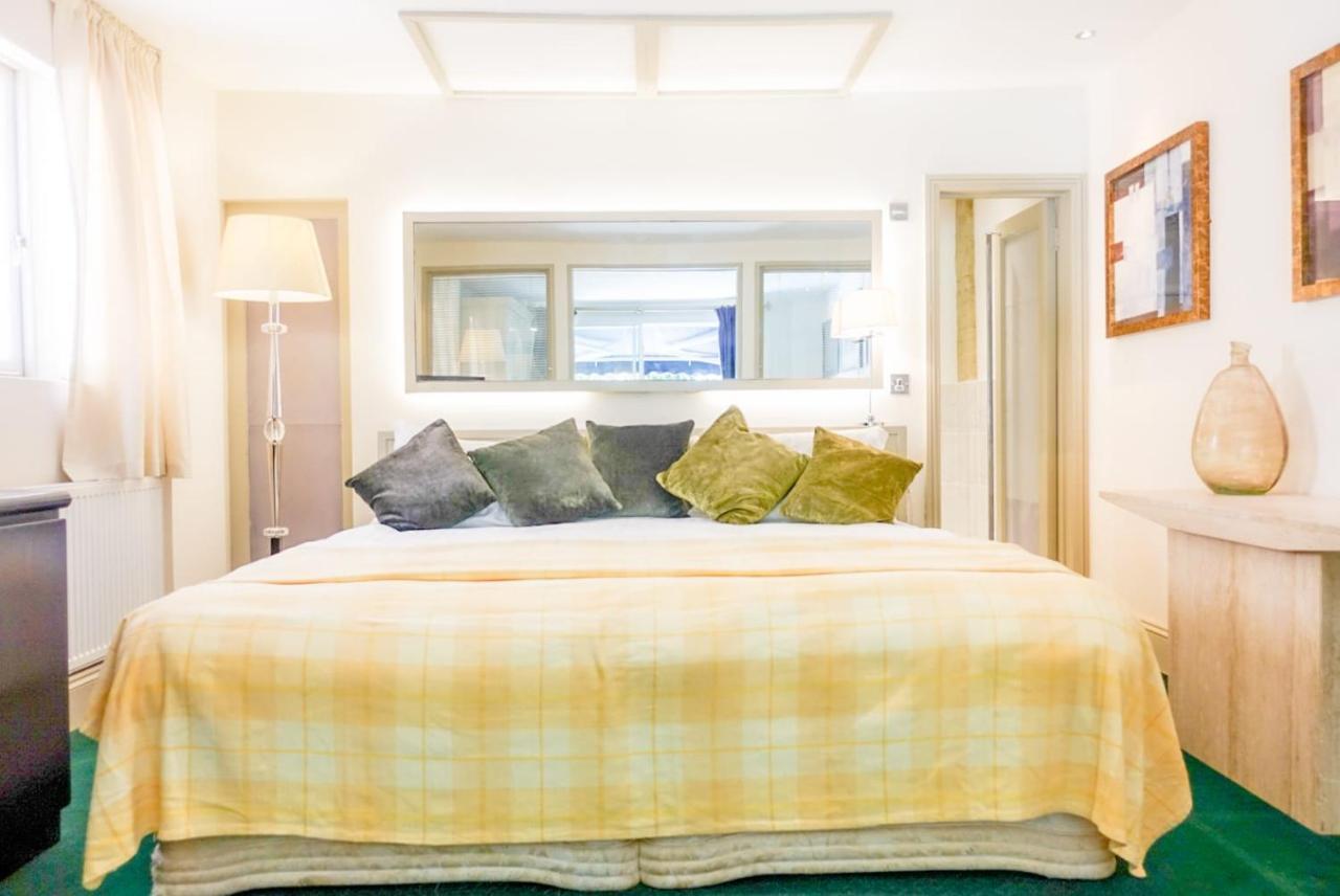 Cedar House Boutique B&B Burton  외부 사진